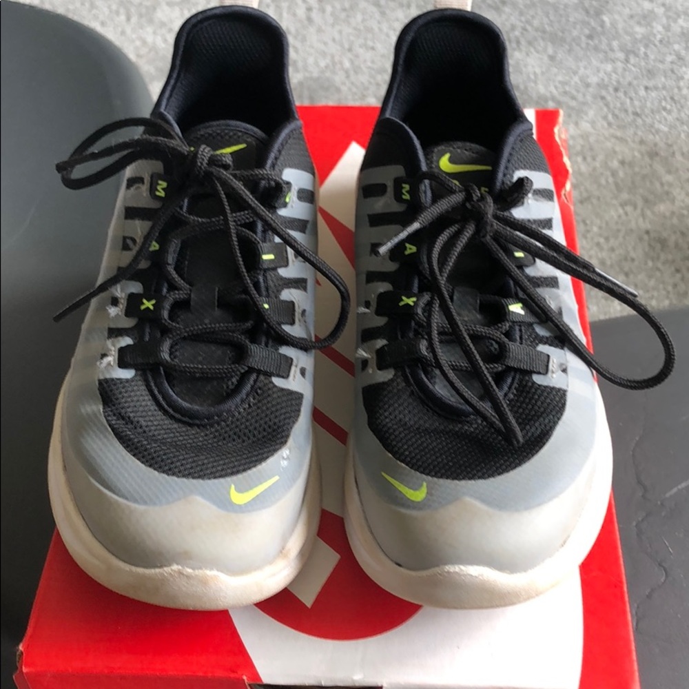 Nike air max athletic shoes